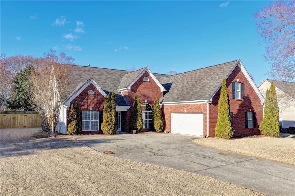 Property Photo: 8415 Meadowgrove Lane GA 30506