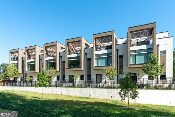 Property Photo:  1099 North Avenue NE 14  GA 30307 