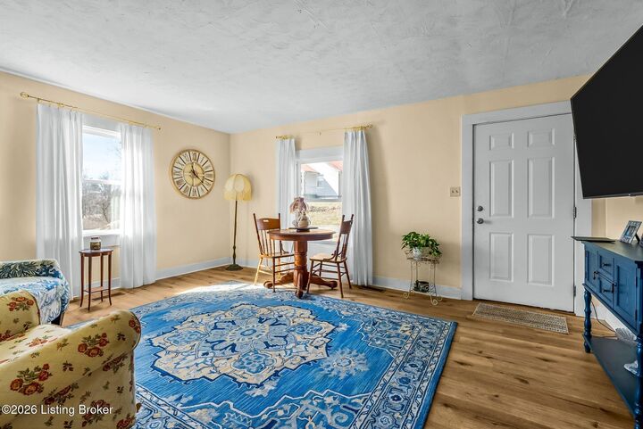 Property Photo: 319 N 1st St KY 40004