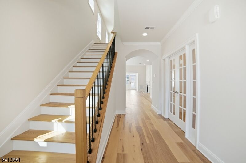 Property Photo:  18 Whitaker Ln  NJ 07931 