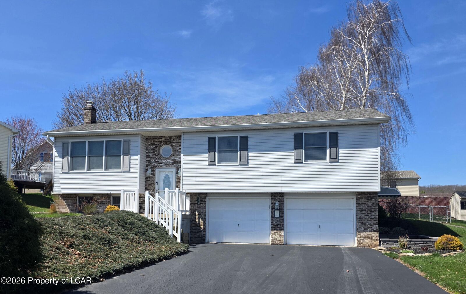 Property Photo: 119 Applegate Lane PA 18222