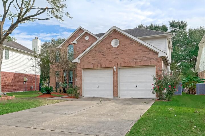 Property Photo:  8846 Gas Light Village Drive  TX 77095 