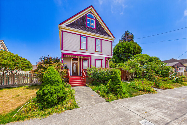 Property Photo: 2713 A Street CA 95501