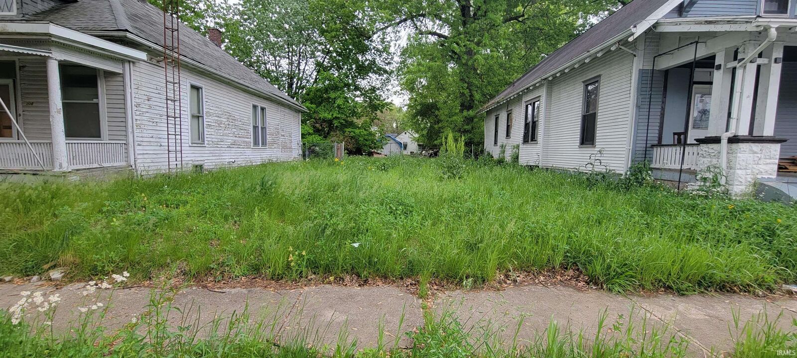 Property Photo:  510 S Bedford Avenue  IN 47713 