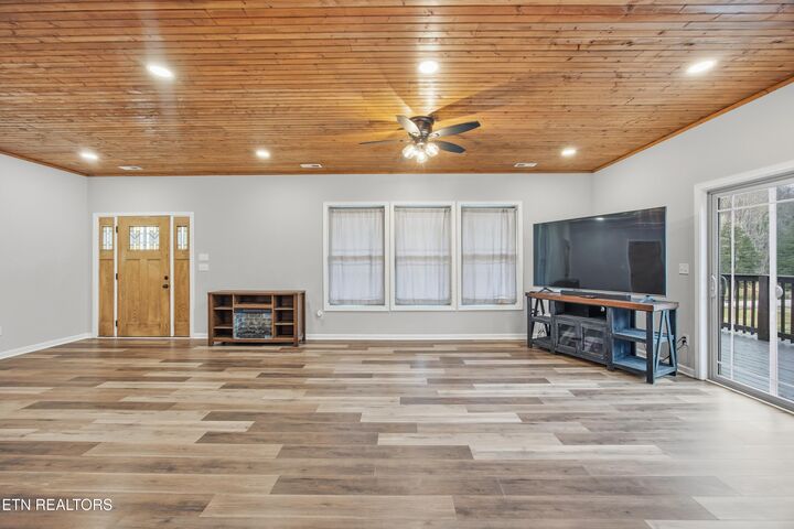 Property Photo:  287 Cave Creek Rd  TN 37774 