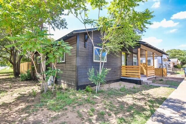 Property Photo: 2312 Avenue U TX 79411