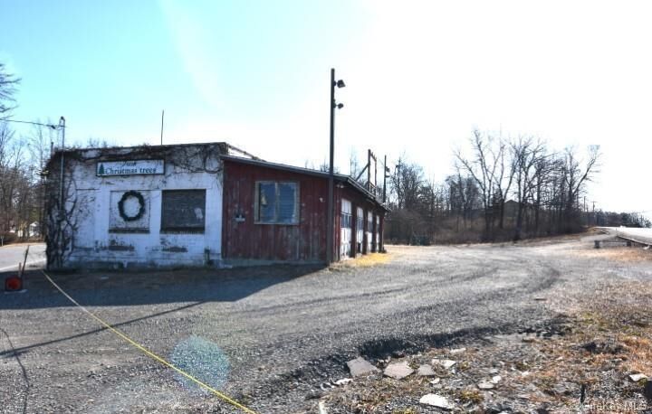 Property Photo:  1104 State Route 28  NY 12401 