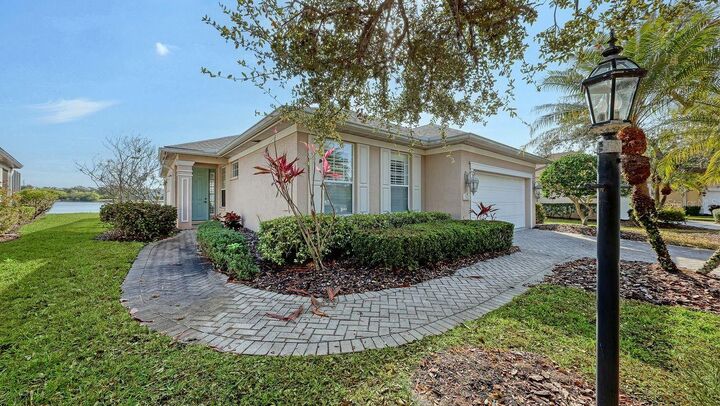 Property Photo:  7423 Sea Island Lane  FL 34201 