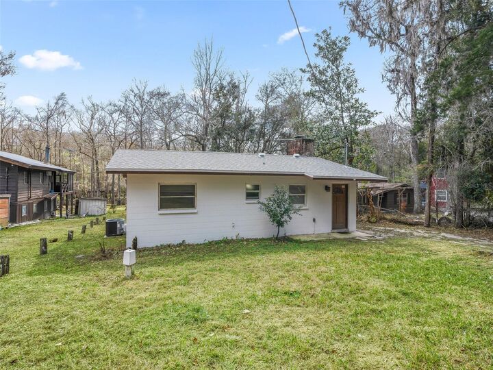 Property Photo:  8935 Cr 647S  FL 33513 