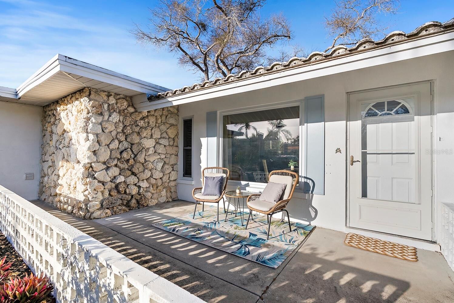 Property Photo:  514 Harbor Drive S  FL 34285 
