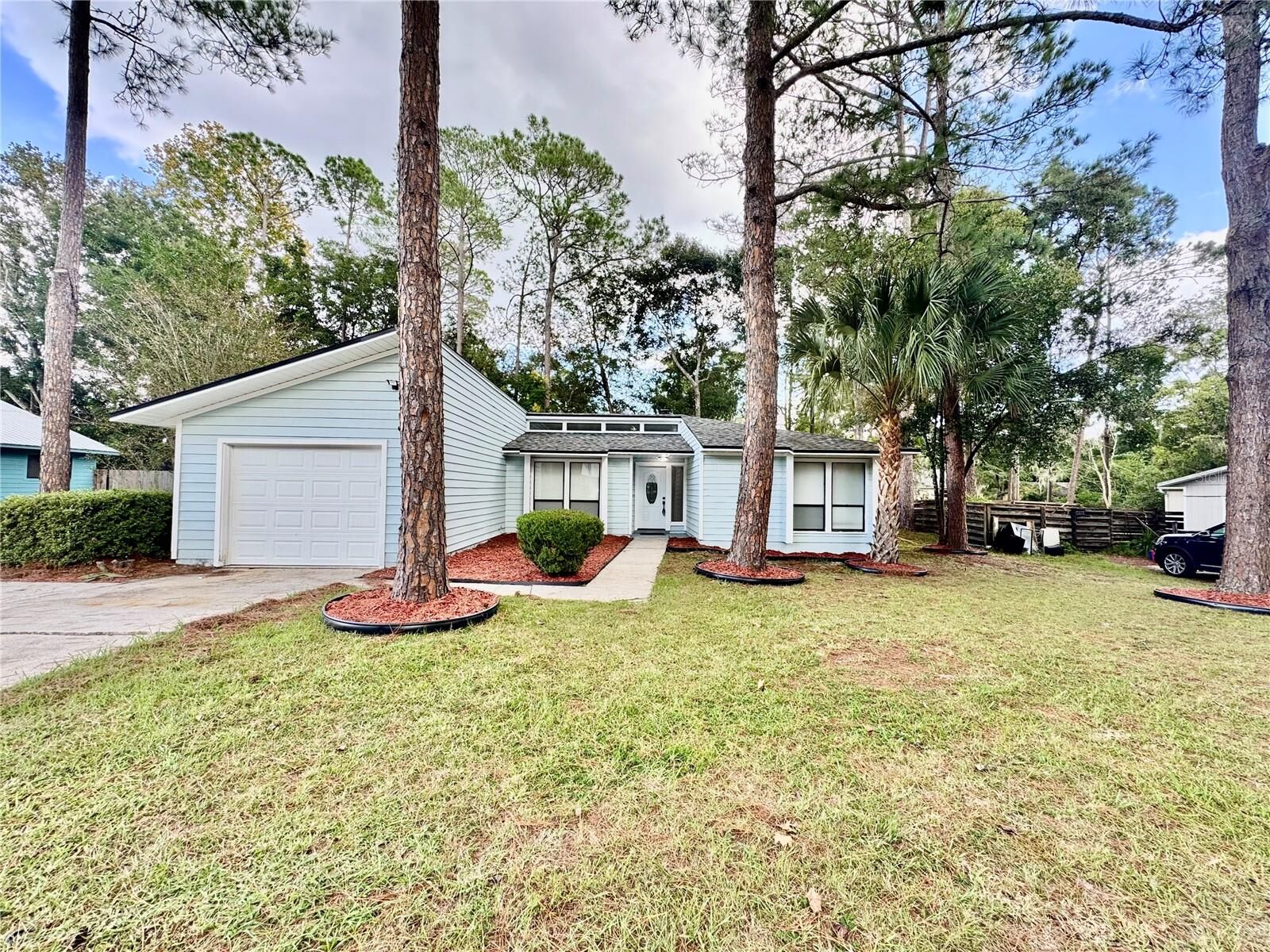 Property Photo:  5407 SW 82nd Terrace  FL 32608 