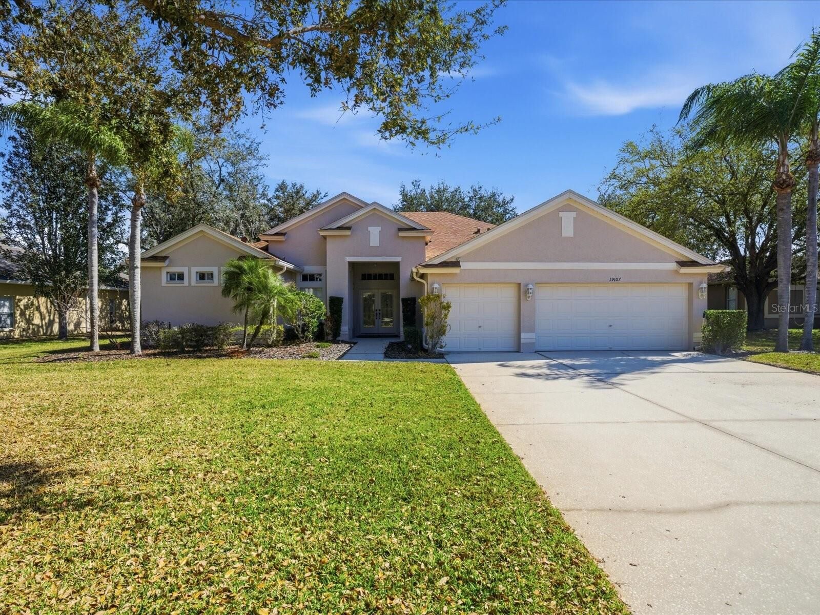 Property Photo: 19107 Beckett Drive FL 33556