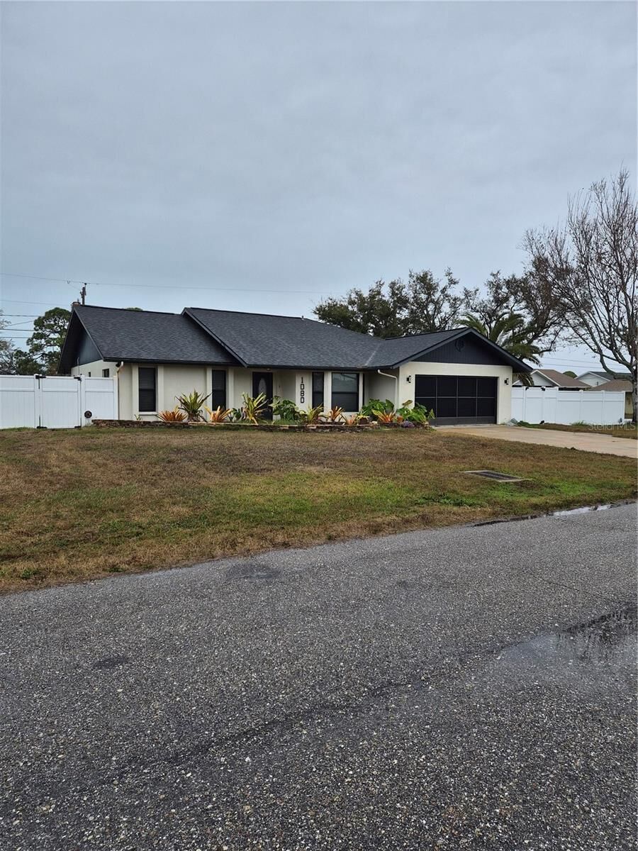Property Photo:  1080 Leeward Road  FL 34293 