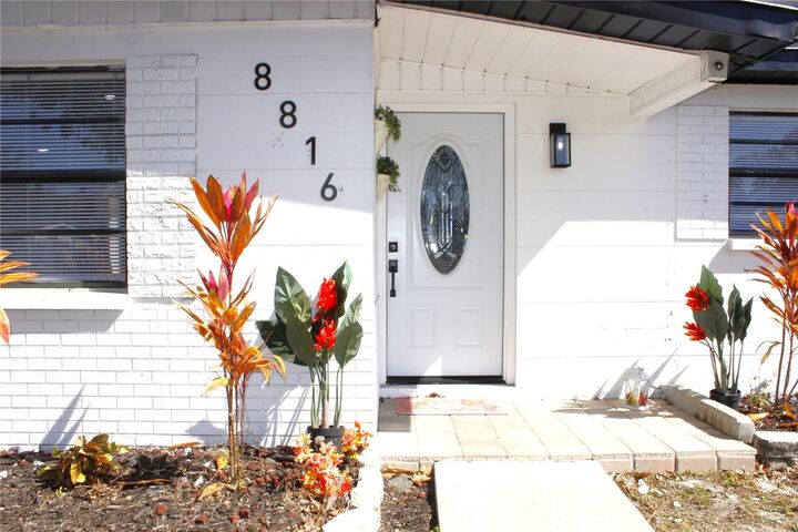 Property Photo:  8816 Ashman Road  FL 33578 