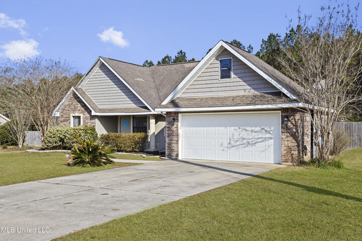 Property Photo:  21392 E Edgewood Drive  MS 39574 