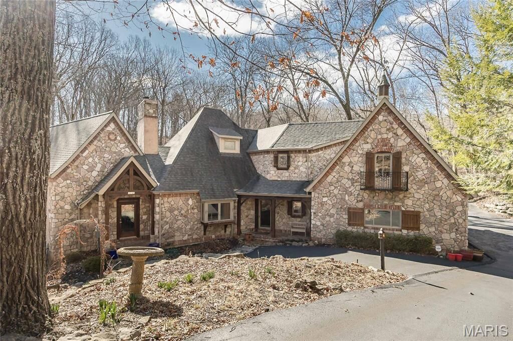 Property Photo:  832 Stone Bridge Springs Drive  MO 63005 