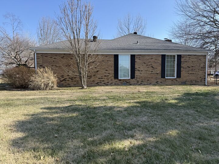 Property Photo:  707 E Boulevard Street  IL 62959 