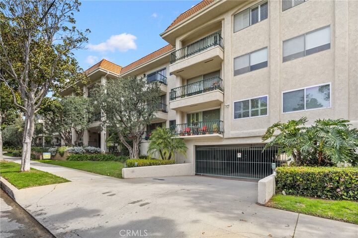 Property Photo:  420 S Madison 304  CA 91101 