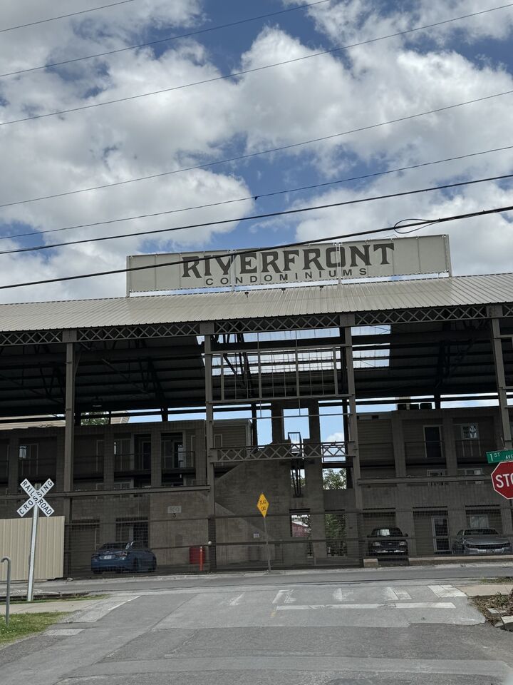 Property Photo:  934 1st Ave N  TN 37201 