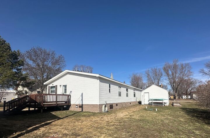 Property Photo:  204 E 4th Street  MN 56235 
