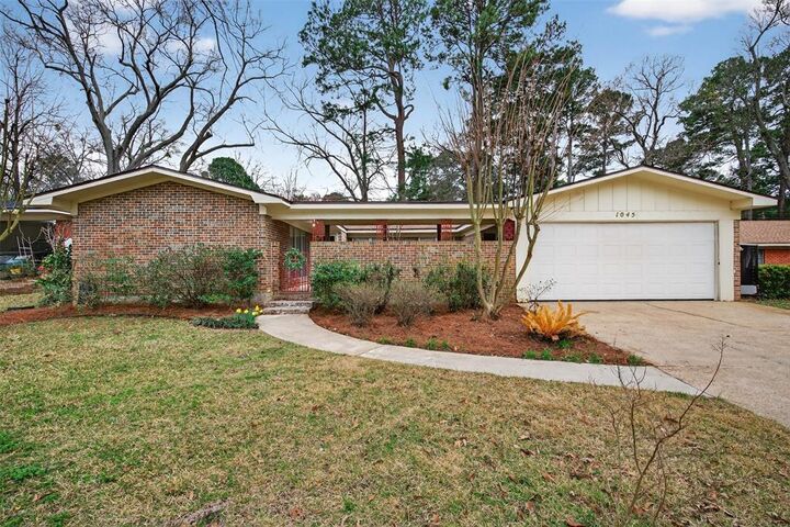 Property Photo: 1045 Edgefield Drive LA 71118