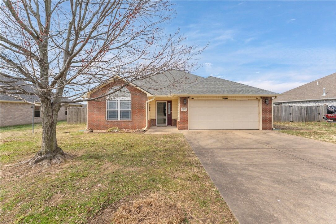Property Photo: 545 Red Oak Street AR 72734