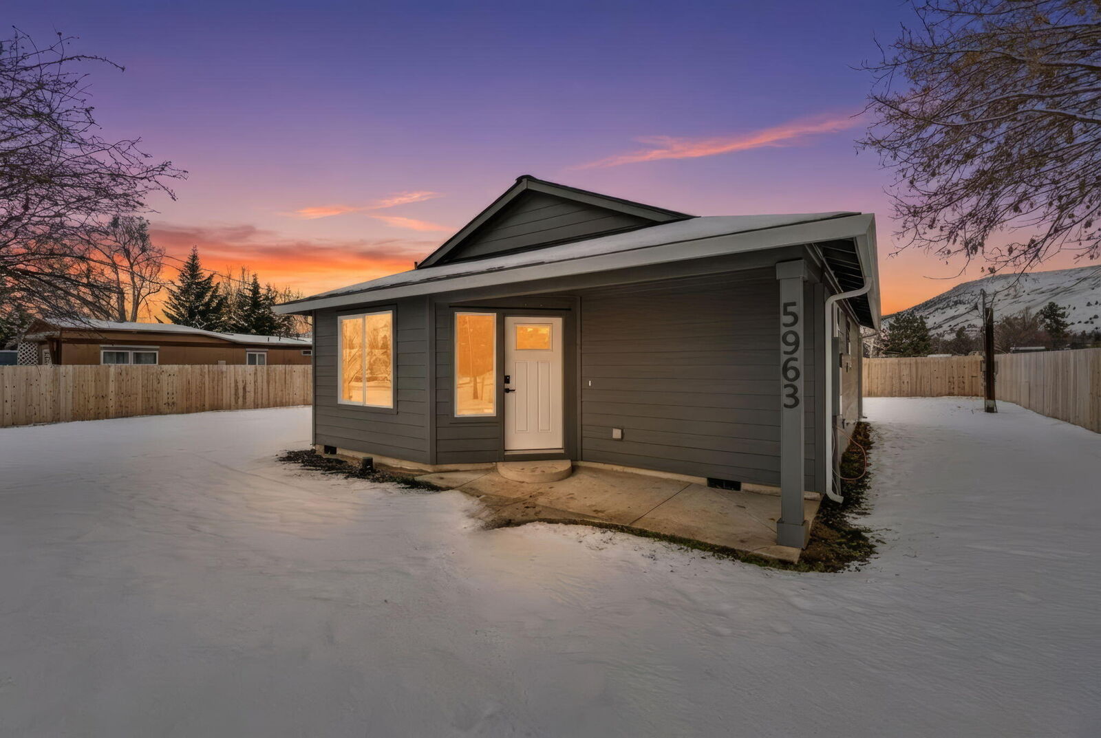 Property Photo:  5963 Delaware Avenue  OR 97603 