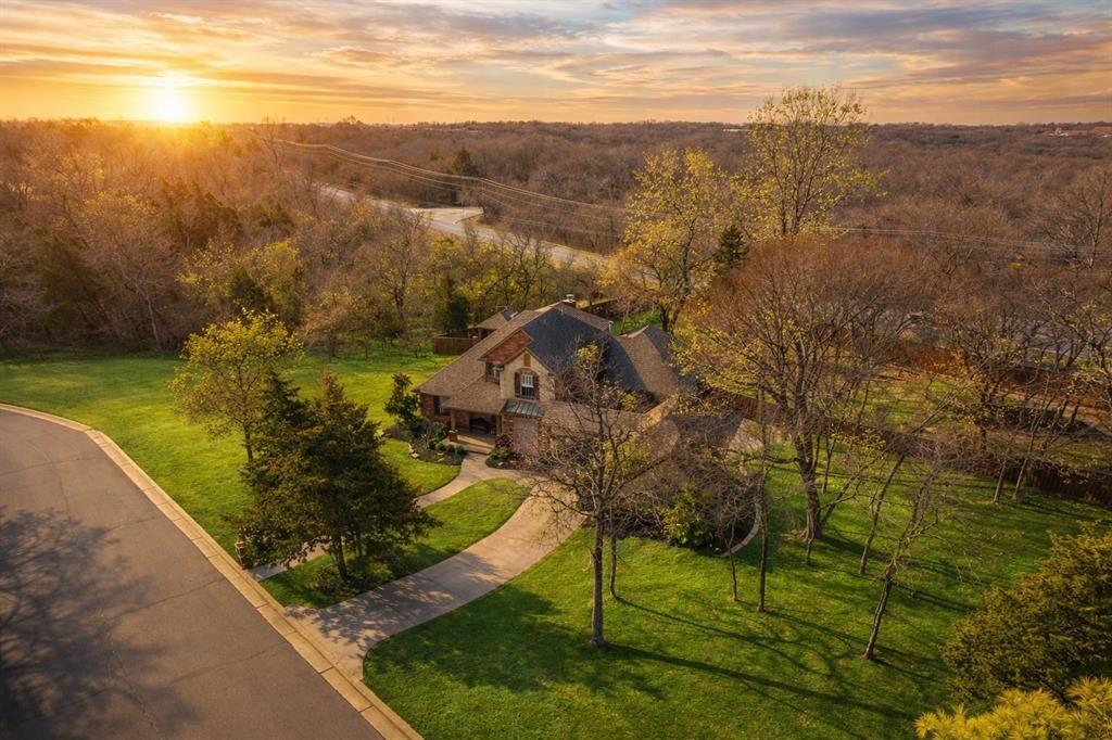 Property Photo:  4300 Pine Creek  OK 73034 