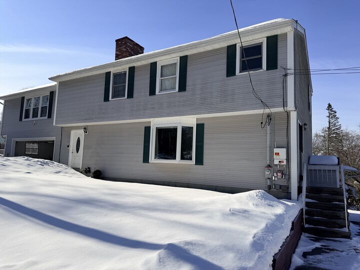 Property Photo:  20 Alameda Rd  MA 01604 