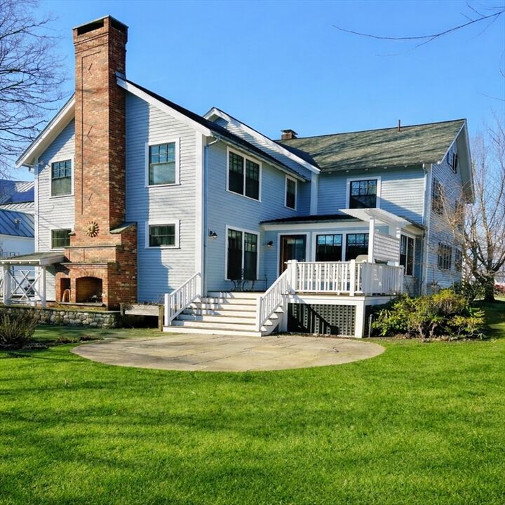 Property Photo:  165 Everett St  MA 01742 