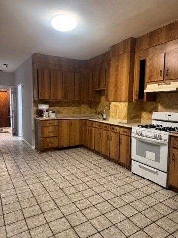 Property Photo:  166A Chelsea St. 1  MA 02128 