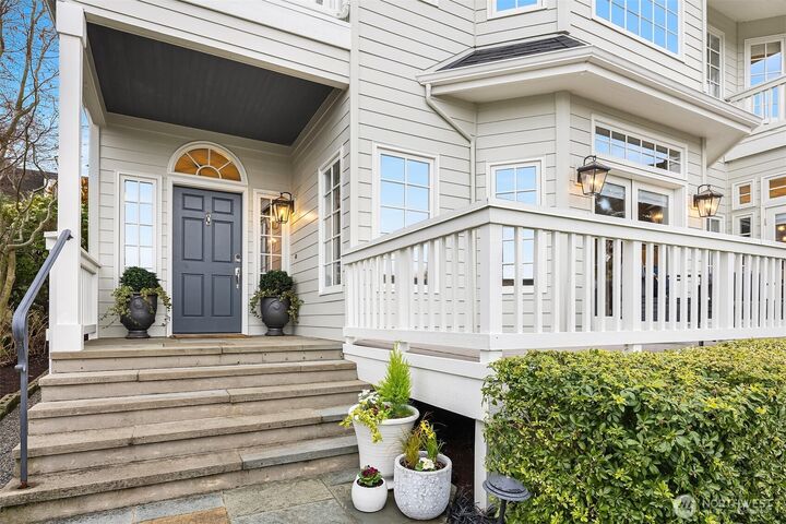 Property Photo: 4553 52nd Avenue NE WA 98105