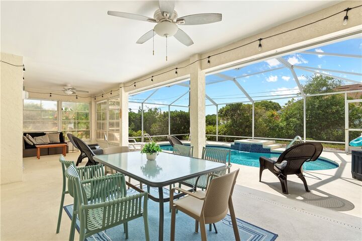 Property Photo:  1015 18th Street SW  FL 32962 