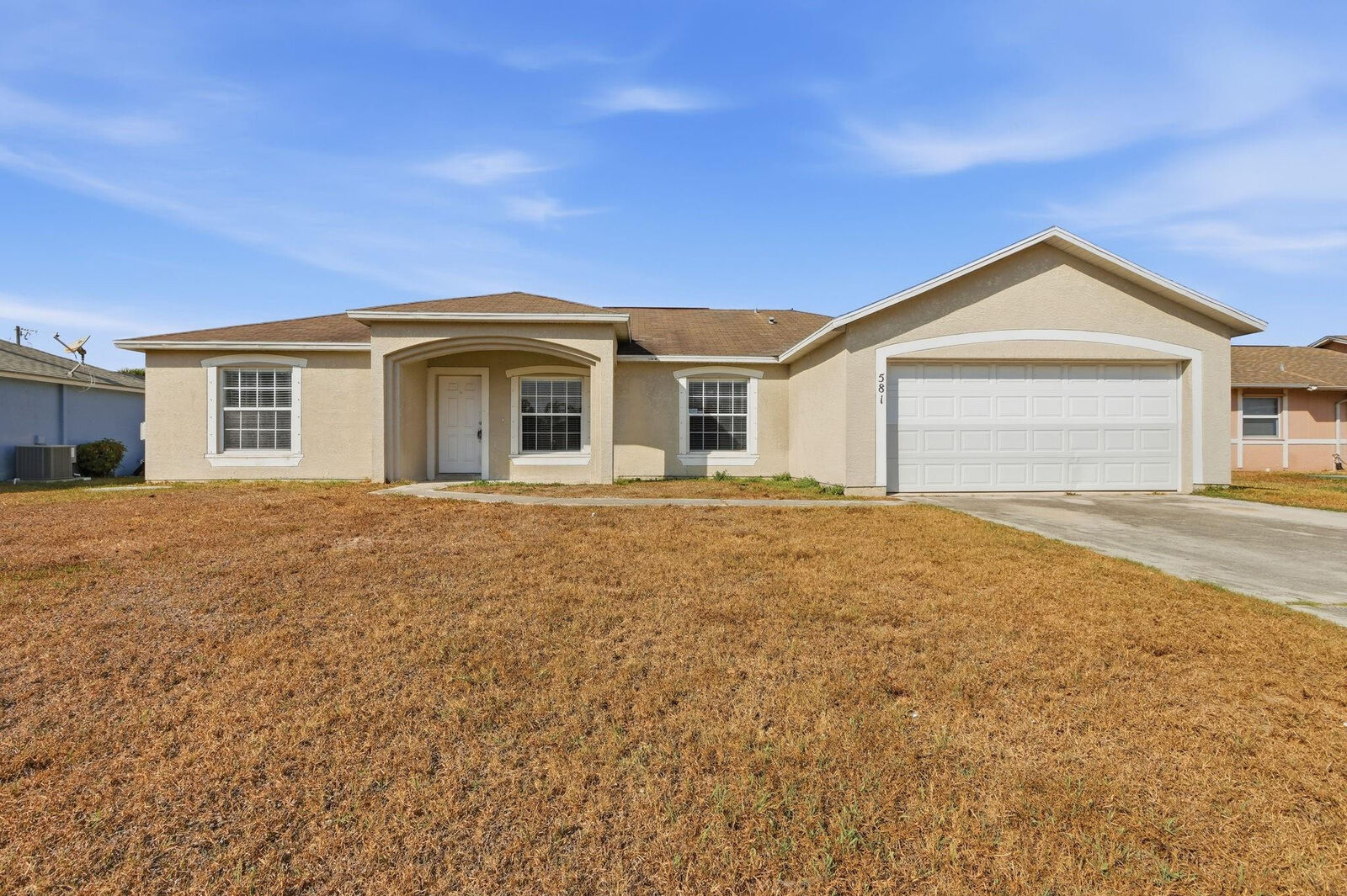 Property Photo:  581 NW Goldcoast Avenue  FL 34983 