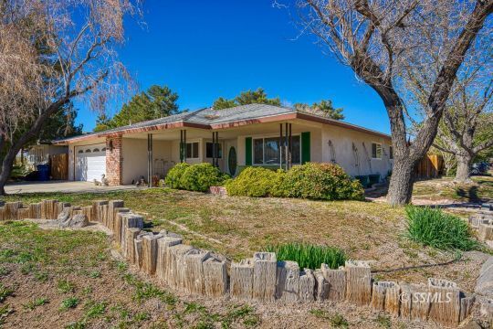 Property Photo:  515 N Las Posas St  CA 93555 