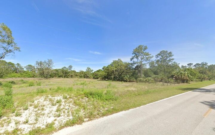 Property Photo:  745 S Mayoral St  FL 33440 