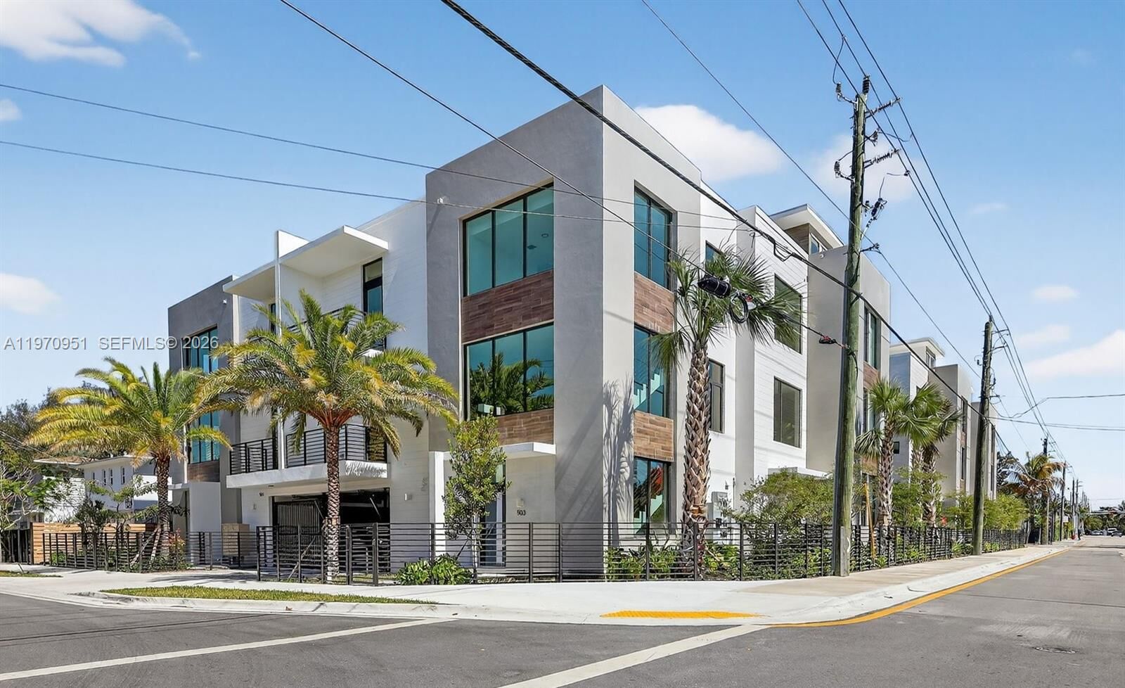 Property Photo:  529 NE 61st St  FL 33137 