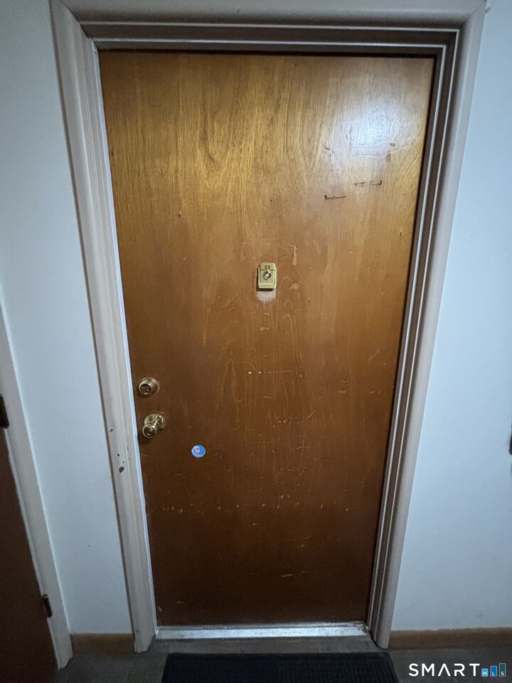 Property Photo:  17 Ferris Avenue 23  CT 06854 