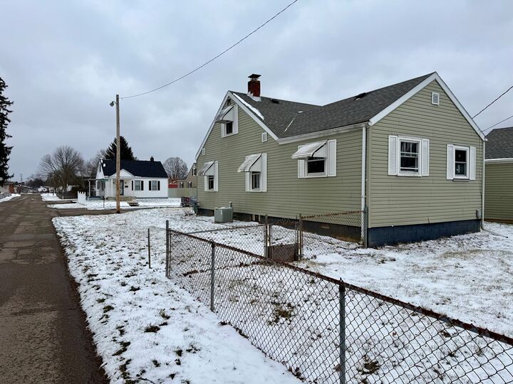Property Photo: 726 Beechwood Street OH 45601