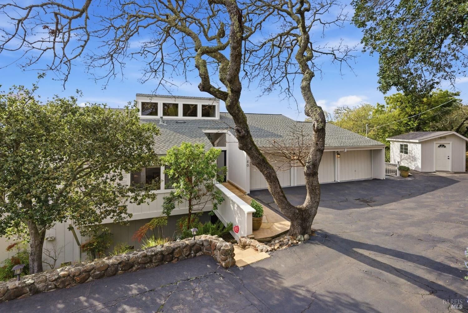 Property Photo:  40 Green Point Lane  CA 94945 