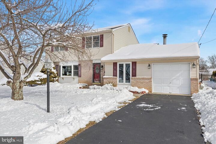 Property Photo:  233 Sharpless Road  PA 18966 