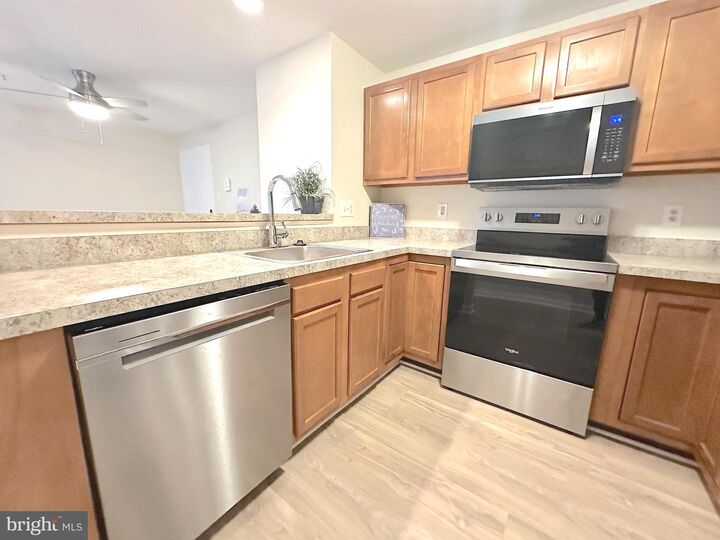 Property Photo:  102 Grosvenor Lane 102  VA 22554 