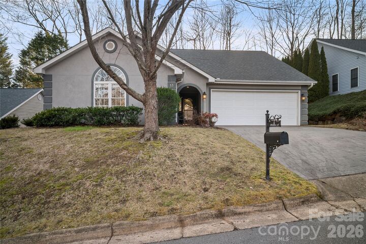 Property Photo:  13 Stonebridge Drive  NC 28805 