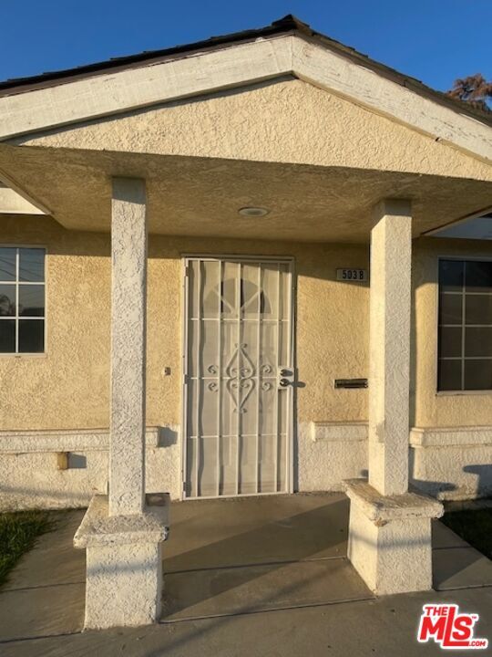 Property Photo:  503 K St  CA 93304 