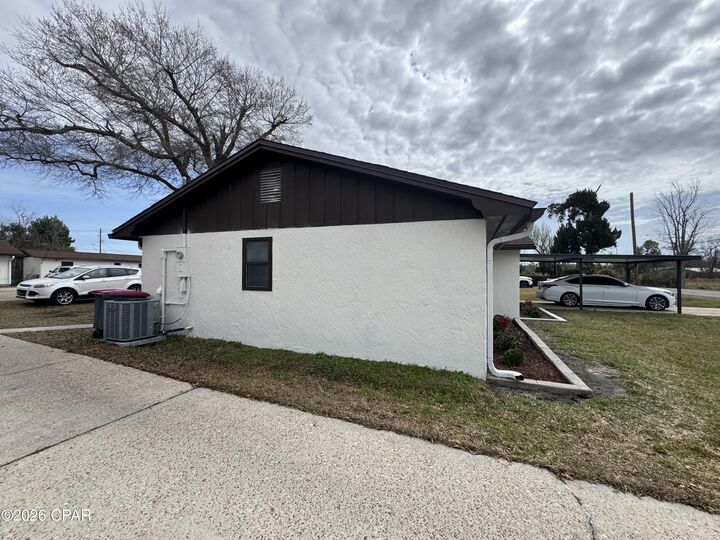 Property Photo:  1416 N Gray Avenue  FL 32401 