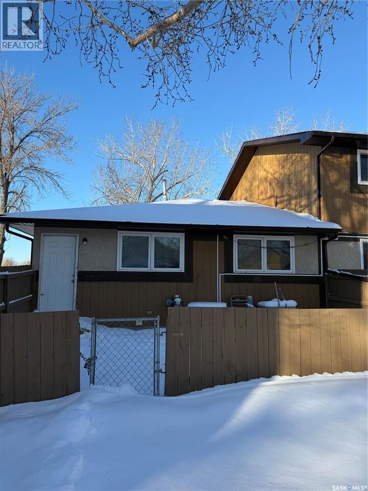 Property Photo: 75 Mackenzie Way SK S4N 5G4