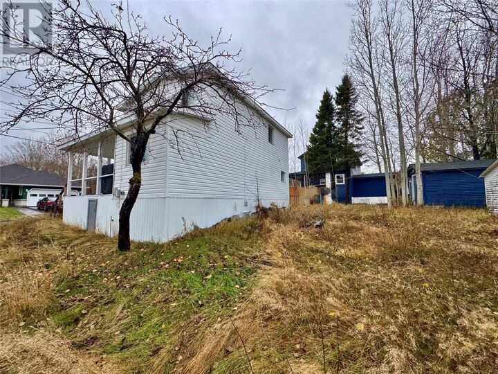 Property Photo: 4 Quinton Street NL A0G 3A0