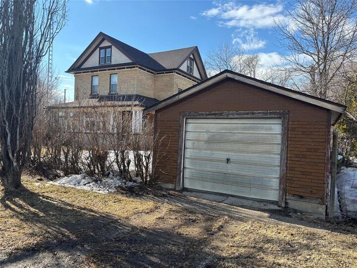 Property Photo:  223 Second Street South  MB R0K 0C0 