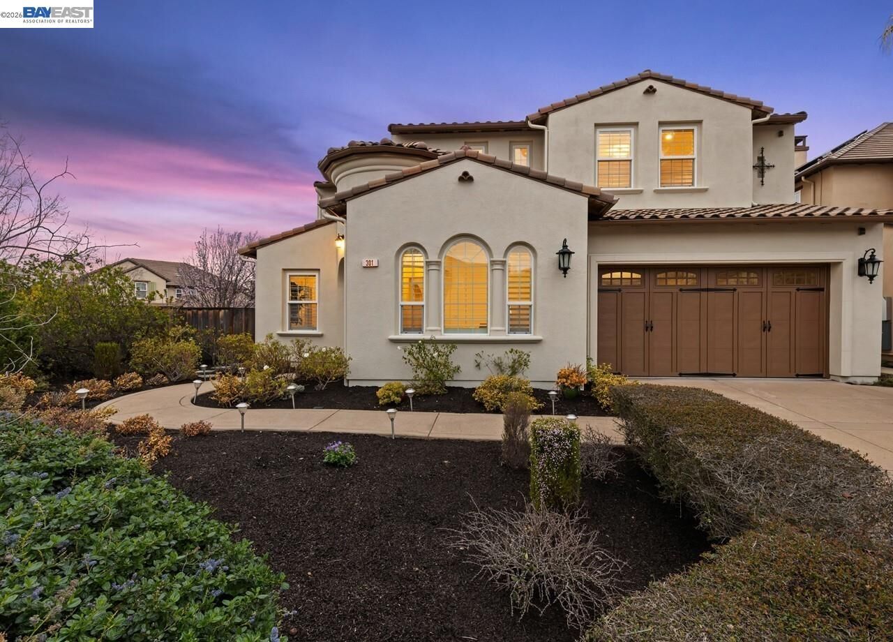 Property Photo:  301 Friesian Ct  CA 94506 