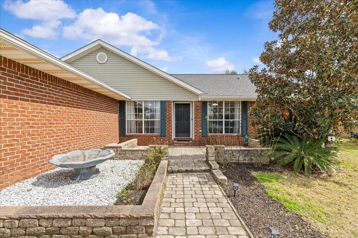 Property Photo:  5322 Whitney Court  FL 32536 